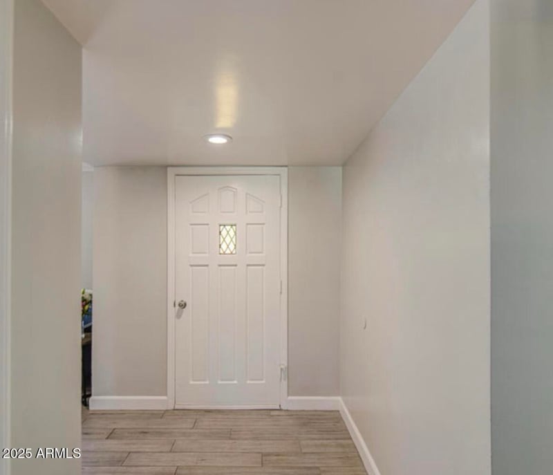 2041 Des Moines St, Mesa, AZ 85213