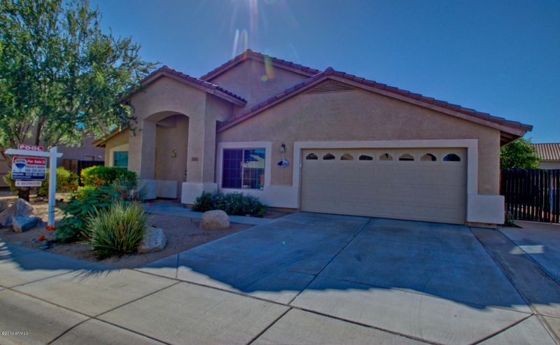2041 E Soft Wind Dr, Phoenix, AZ 85024