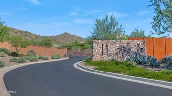 2041 Fallen Leaf Ln, Phoenix, AZ 85024