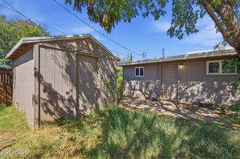 2041 Georgia Ave, Phoenix, AZ 85015