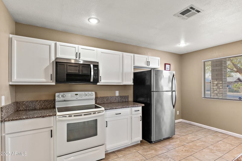 2041 Hidalgo Ave, Phoenix, AZ 85041