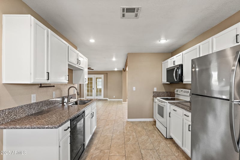 2041 Hidalgo Ave, Phoenix, AZ 85041