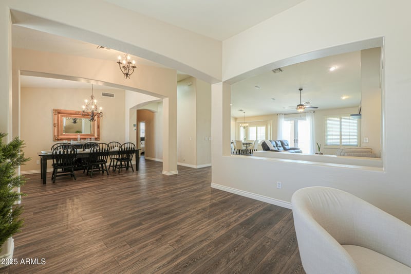 2041 Palm Beach Dr, Chandler, AZ 85249