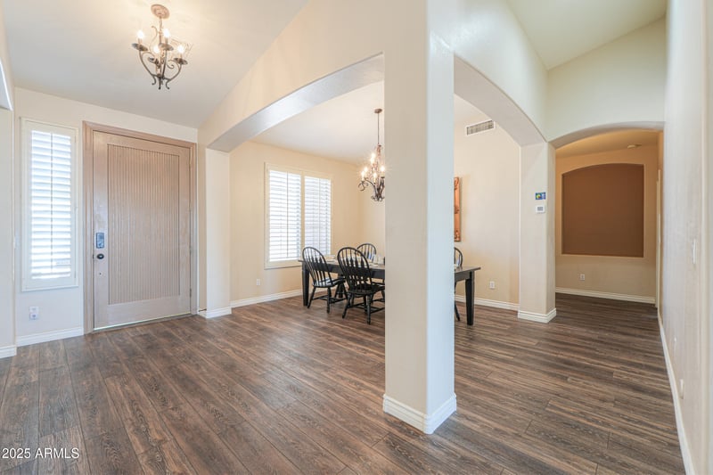 2041 Palm Beach Dr, Chandler, AZ 85249