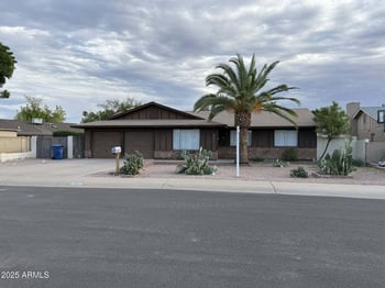 2041 Radcliffe Dr, Tempe, AZ 85283
