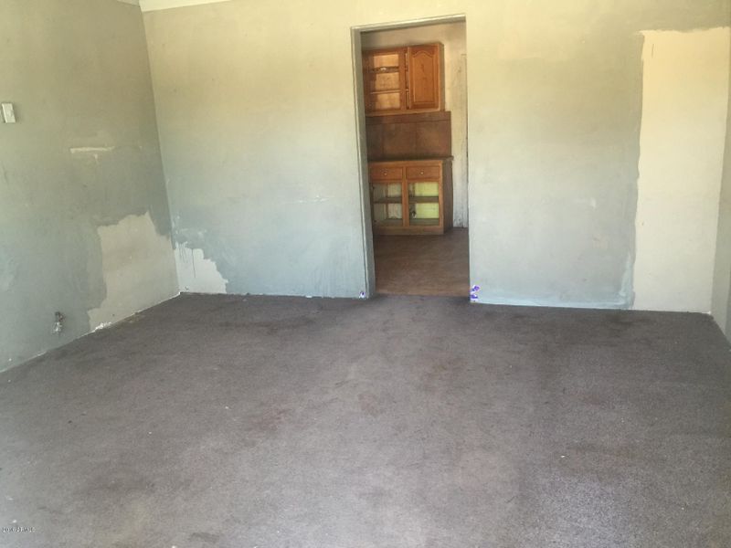 2041 W Hadley St, Phoenix, AZ 85009