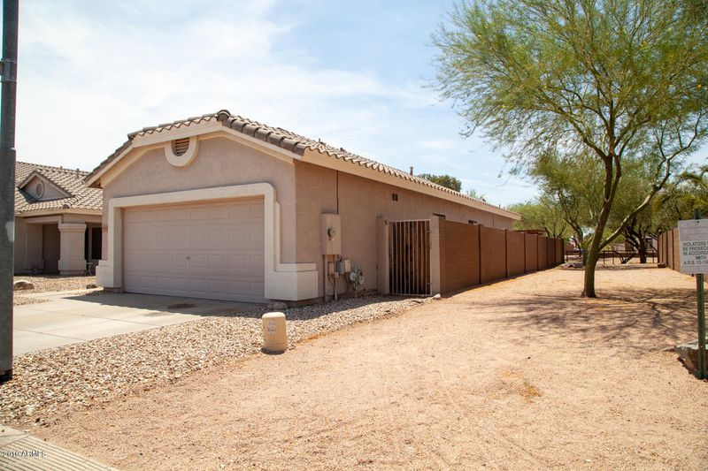 20414 N 38th Dr, Glendale, AZ 85308