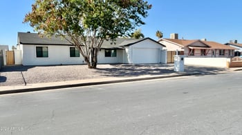 2042 64th Dr, Phoenix, AZ 85035