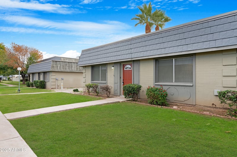 2042 Elm St, Phoenix, AZ 85015