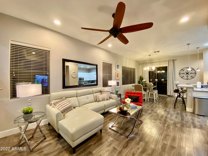 2042 Periwinkle Way, Chandler, AZ 85248