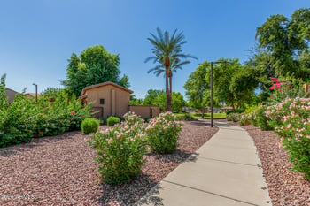 2042 Davis Rd, Phoenix, AZ 85023