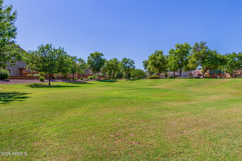 2042 Davis Rd, Phoenix, AZ 85023