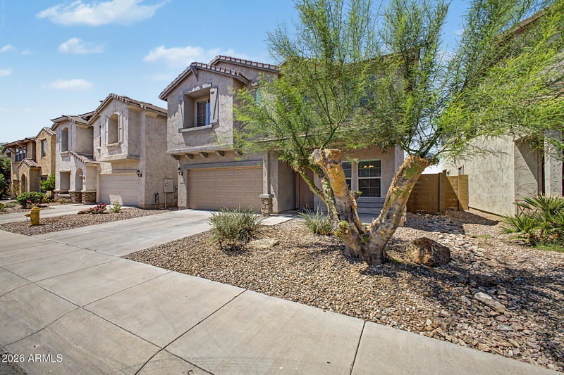 2042 Davis Rd, Phoenix, AZ 85023