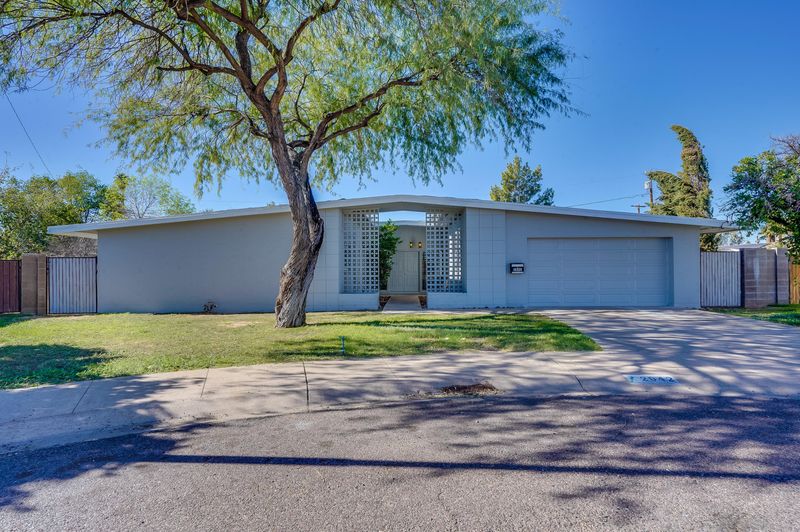 2042 W Willow Ave, Phoenix, AZ 85029