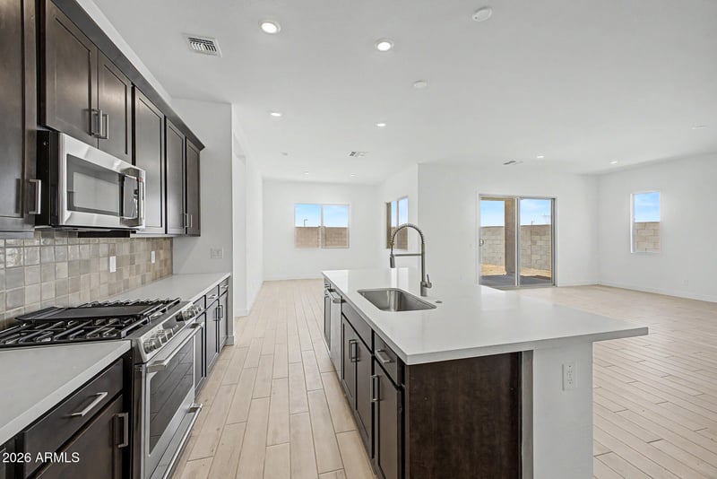 20422 222nd Dr, Surprise, AZ 85387