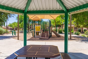 20422 74th Ln, Glendale, AZ 85308