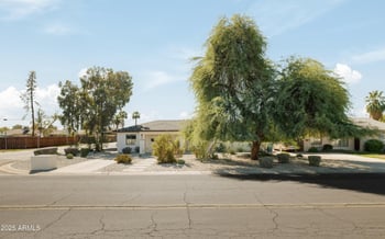 2043 Clarendon Ave, Phoenix, AZ 85016