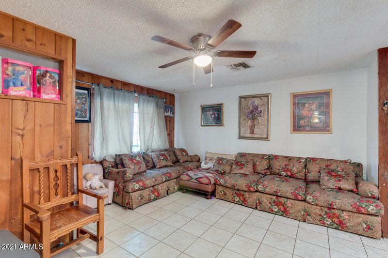 2043 W Joan De Arc Ave, Phoenix, AZ 85029