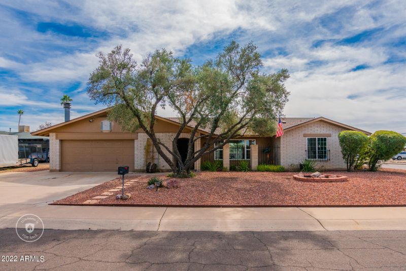 2043 W Schell Dr, Phoenix, AZ 85023