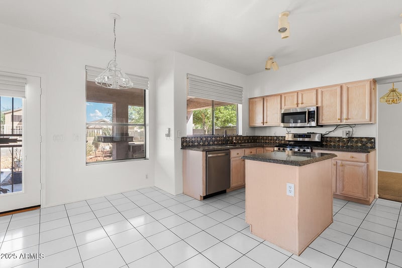 20435 39th Dr, Glendale, AZ 85308