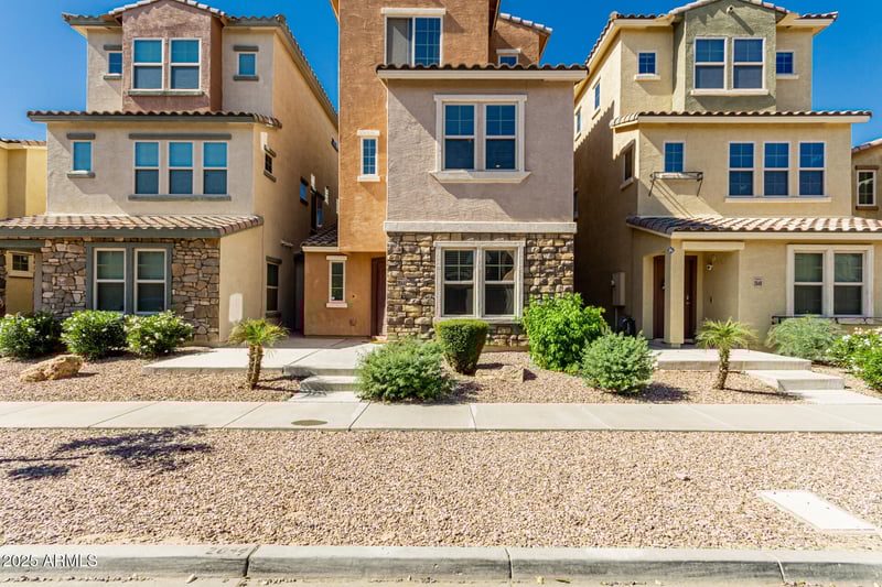 2044 77th Ln, Phoenix, AZ 85035