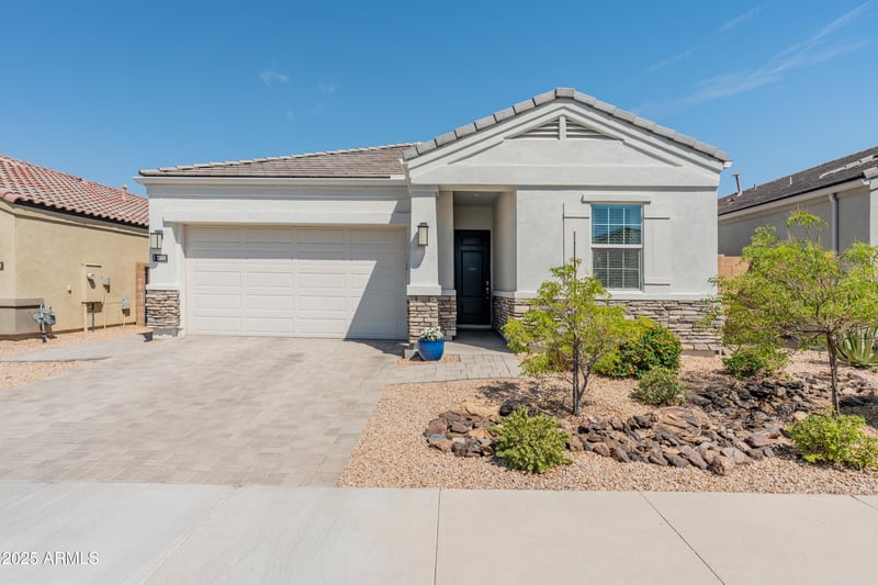 2044 Alameda Rd, Phoenix, AZ 85024