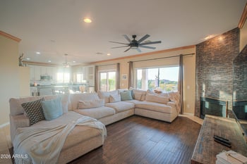 2044 W Olney Ave, Phoenix, AZ 85041