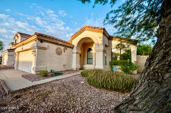 20443 39th Dr, Glendale, AZ 85308