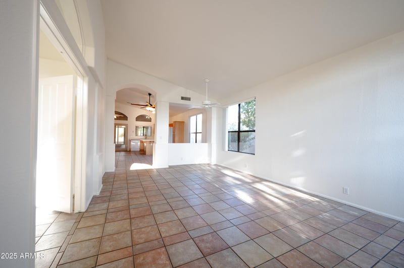 20443 39th Dr, Glendale, AZ 85308