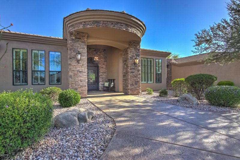 2045 E Avenida Del Valle Ct, Gilbert, AZ 85298