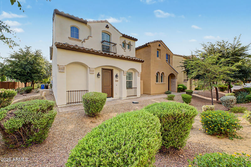 2045 Heartwood Ln, Phoenix, AZ 85022