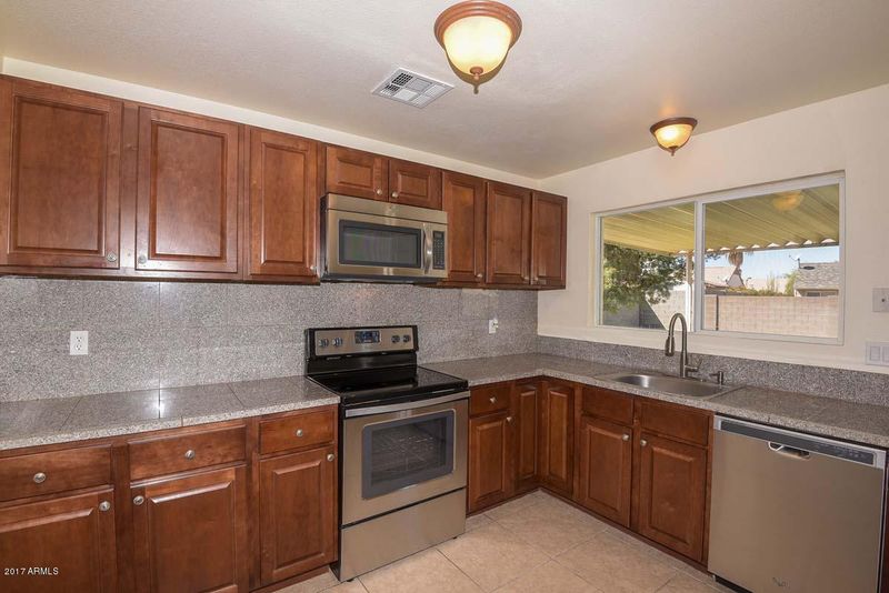 20450 N 14th Dr, Phoenix, AZ 85027