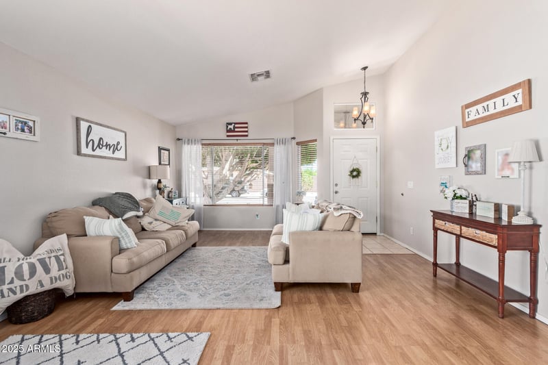 20456 81st Ln, Peoria, AZ 85382