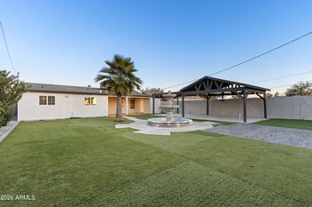 2046 27th Pl, Phoenix, AZ 85008