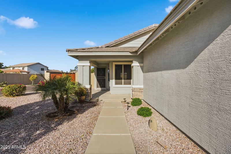 2046 Appaloosa Way, San Tan Valley, AZ 85144