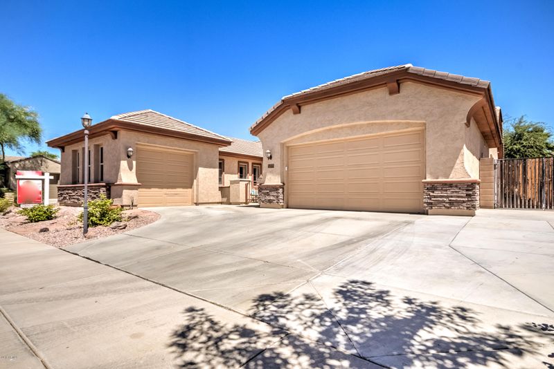 2046 E Crescent Pl, Chandler, AZ 85249