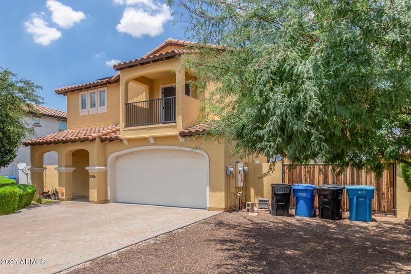 2046 Paradise Ln, Phoenix, AZ 85022
