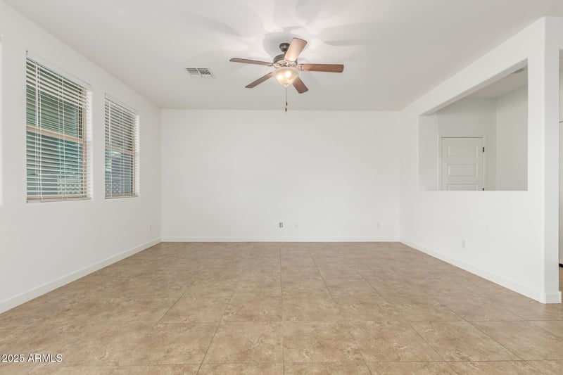 2046 Paradise Ln, Phoenix, AZ 85022