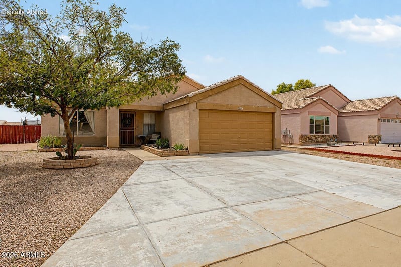 2046 S Rennick Dr, Apache Junction, AZ 85120