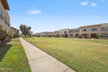 2046 W Hazelwood Pw, Phoenix, AZ 85015