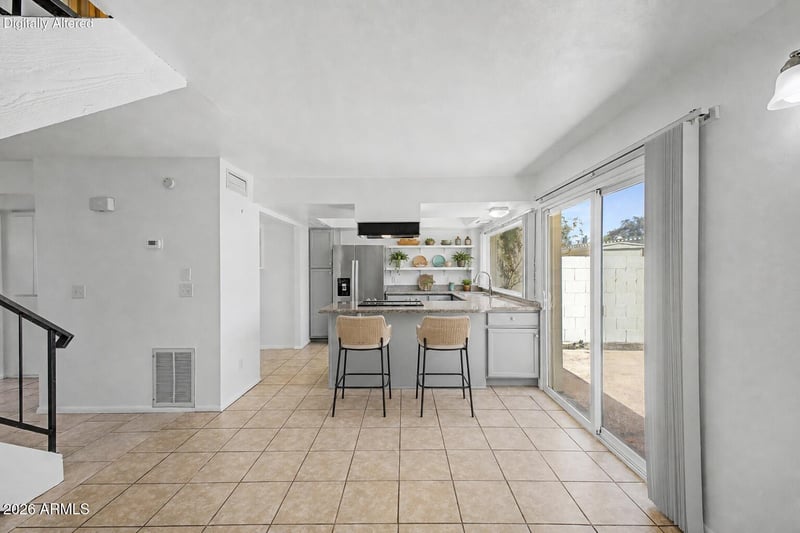 2046 W Hazelwood Pw, Phoenix, AZ 85015
