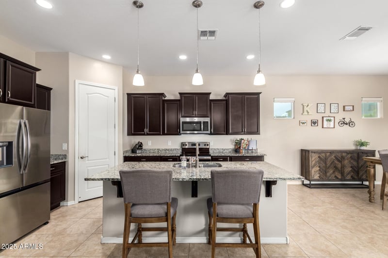 20460 Legend Trl, Buckeye, AZ 85396