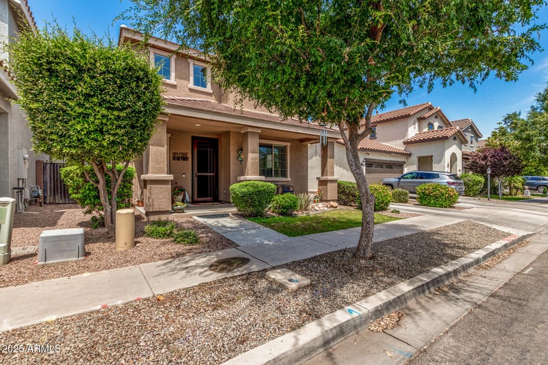 2048 Martingale Rd, Gilbert, AZ 85295