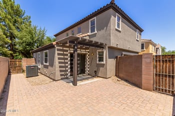 2048 Seton Ave, Gilbert, AZ 85295