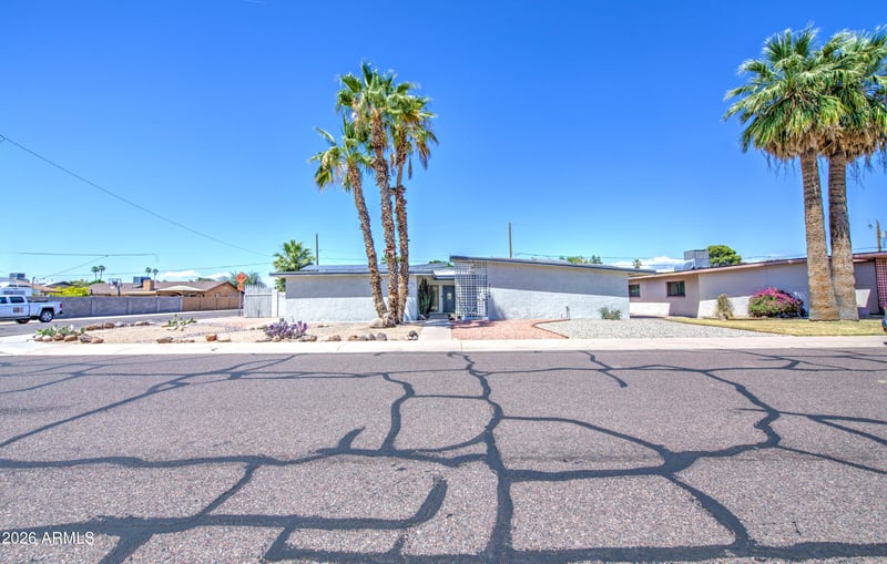 2048 W Joan De Arc Ave, Phoenix, AZ 85029