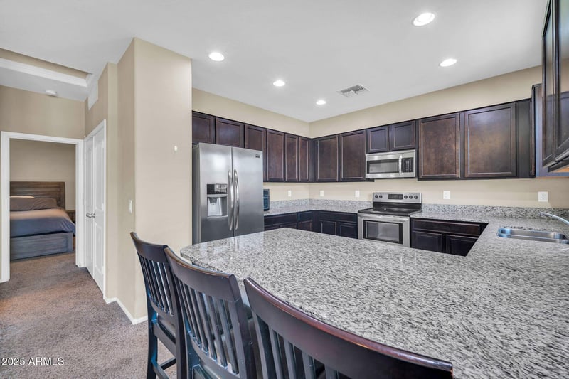 2049 77th Dr, Phoenix, AZ 85035