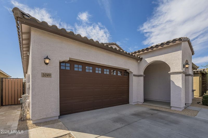2049 W Burnside Trl W, Phoenix, AZ 85085