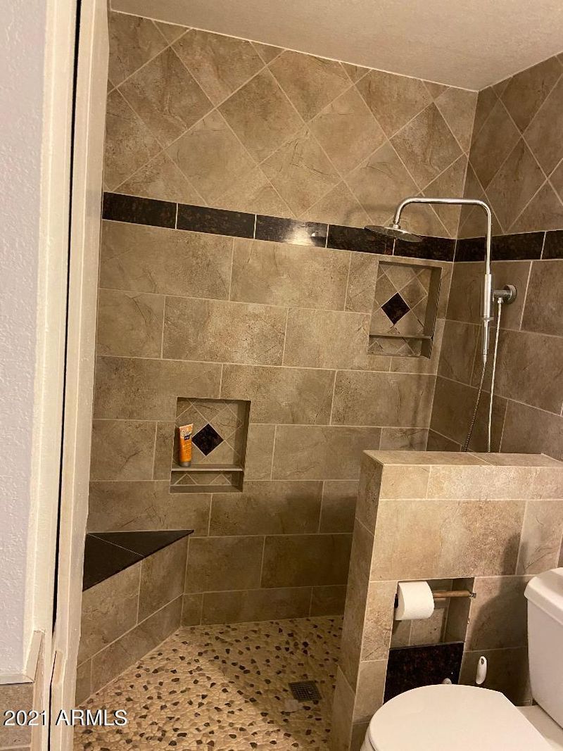 2049 W Eugie Ave, Phoenix, AZ 85029