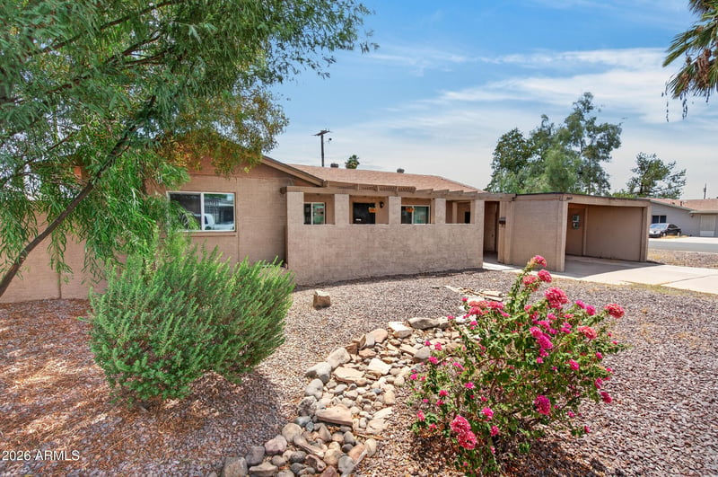 2049 Joan De Arc Ave, Phoenix, AZ 85029