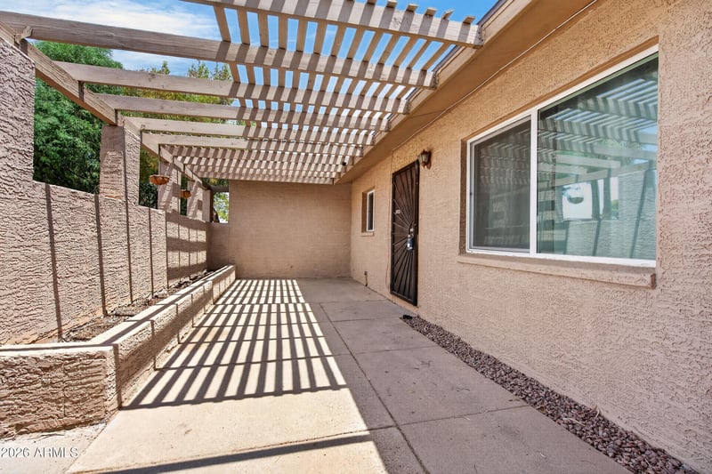 2049 Joan De Arc Ave, Phoenix, AZ 85029